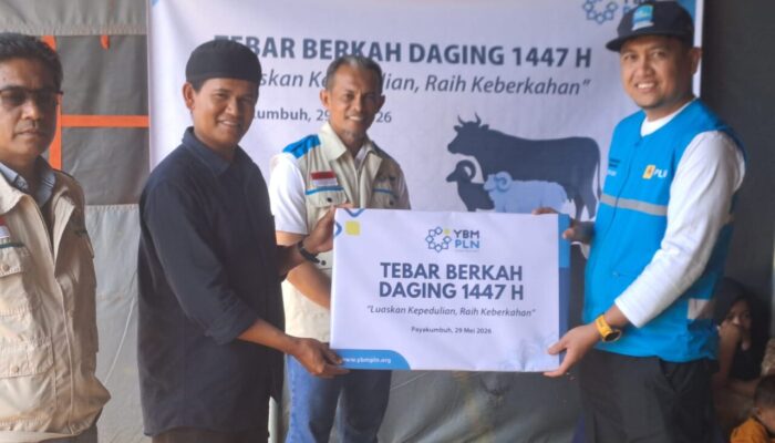 Dari Insan PLN untuk Sesama, Tebar Berkah Daging Hadirkan Senyum Warga Huntara Gunung Omeh